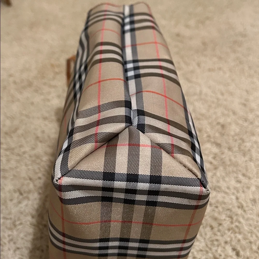 Burberry Tan Nova Check Tote Hand Bag - Picture 5 of 11